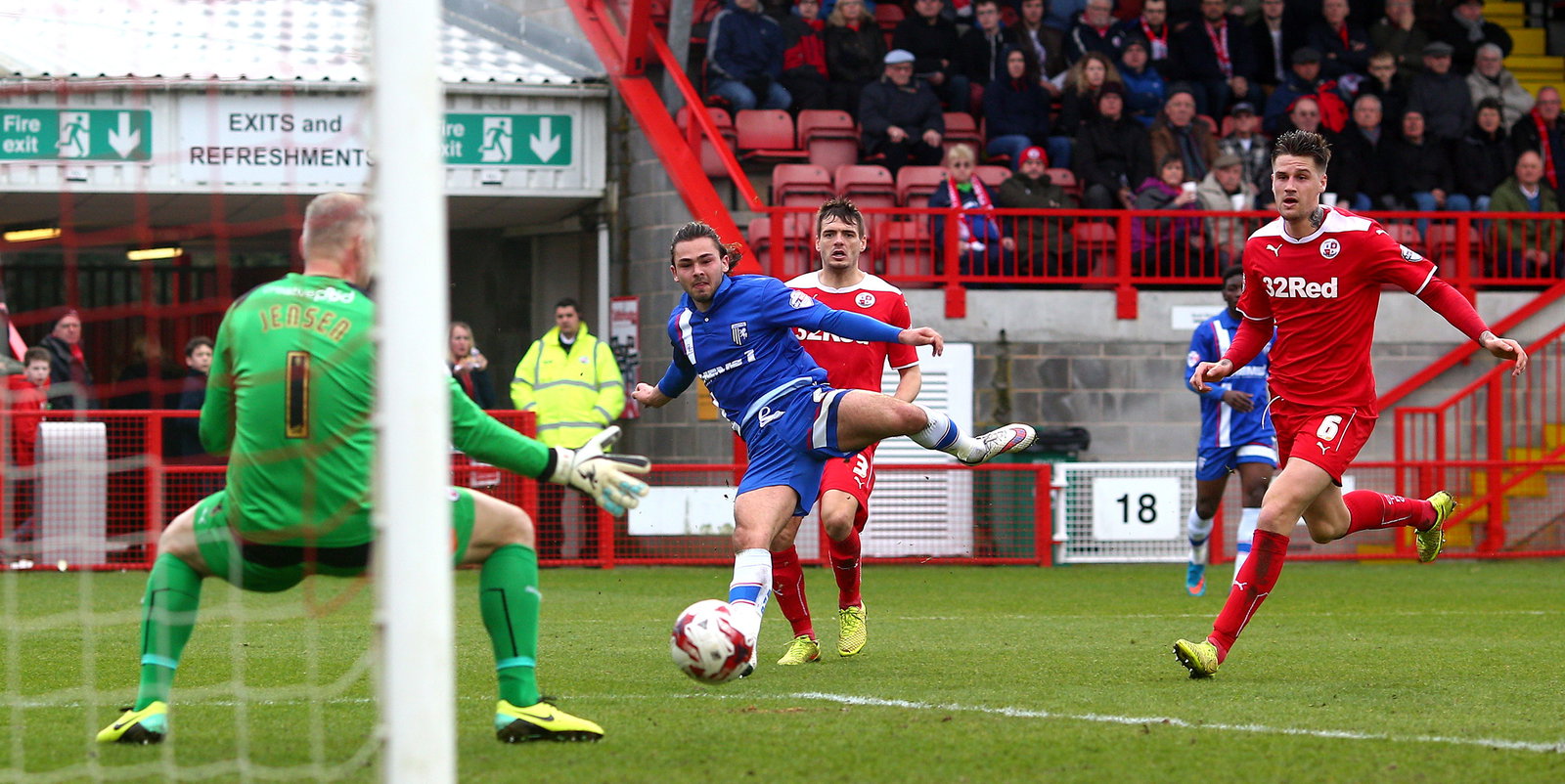 Crawley Town v Gillingham - Sky Bet League One