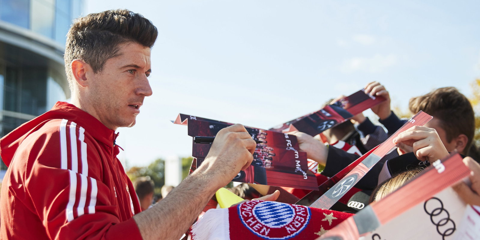 FC Bayern Muenchen New Car Handover