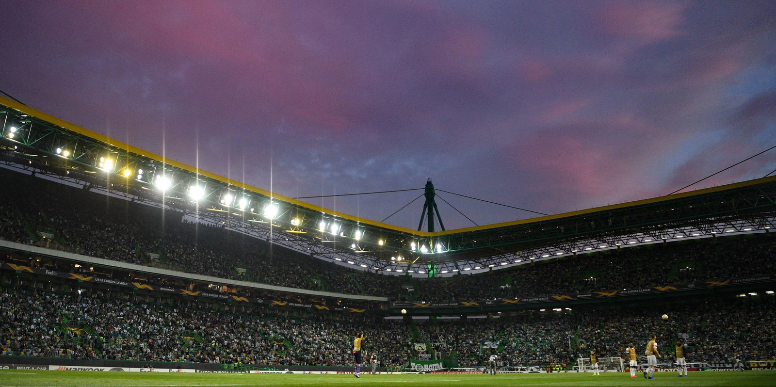 Sporting CP v Arsenal - UEFA Europa League - Group E