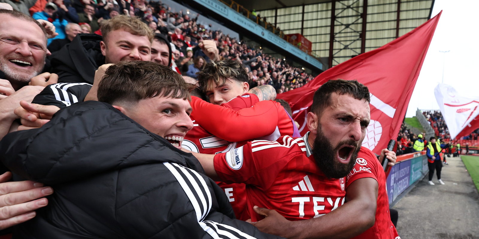 Aberdeen FC v Heart of Midlothian FC - William Hill Premiership