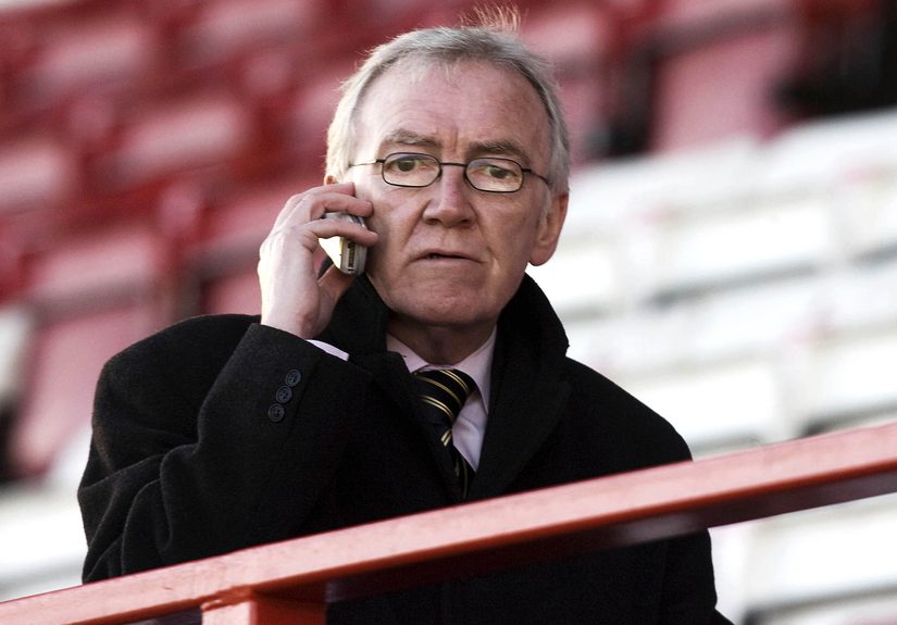 20/12/08 CLYDESDALE BANK PREMIER LEAGUE .HAMILTON v MOTHERWELL (2-0) .NEW DOUGLAS PARK - HAMILTON.Radio pundit and reporter Hugh Keevins ......................................   (Photo by Jeff Holmes\SNS Group via Getty Images)