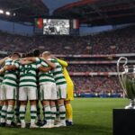 Celtic players in huddle at benfica stadium