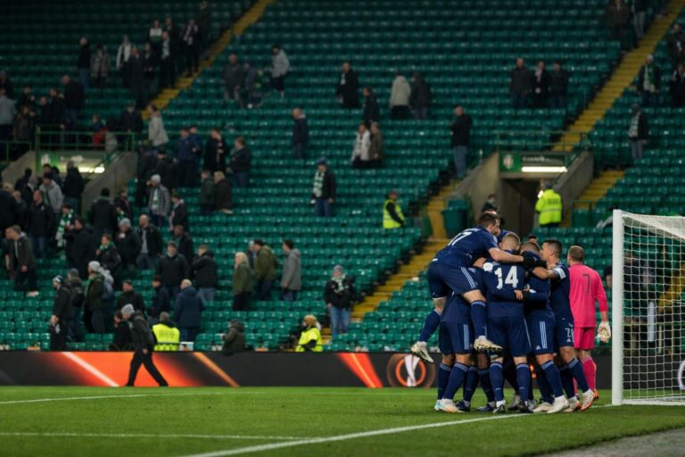 Celtic Park emptying as Celta Vigo celebrate their second goal during last night's Europa League game