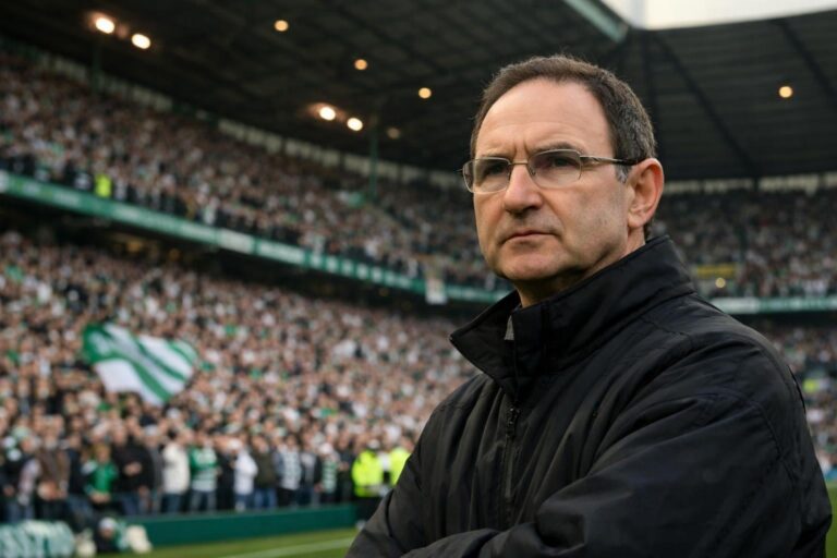 Martin O'Neill with the Celtic Park crowd in the background